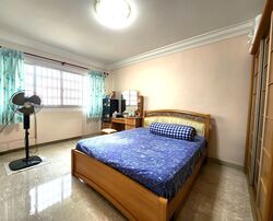 Blk 323 Jurong East Street 31 (Jurong East), HDB Executive #421721241
